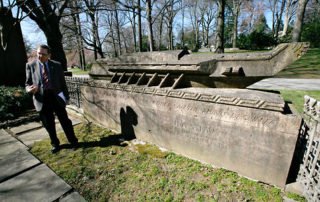 Where the Titanic Passengers are Buried in NYC