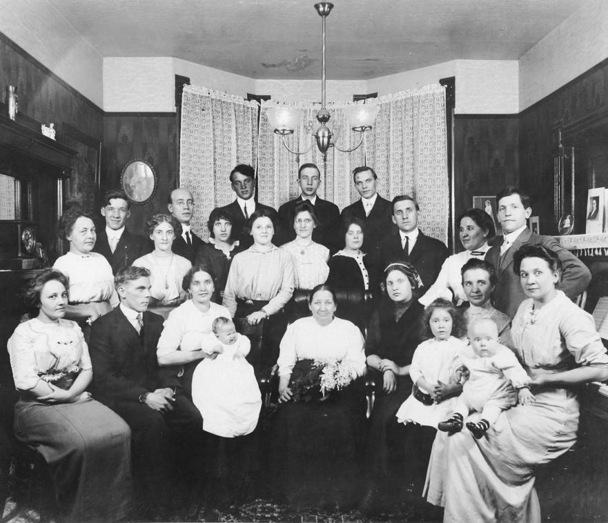 Cataloging Digital Family Photographs